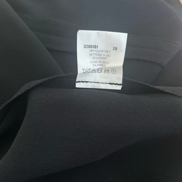 Elegant Black Button-Down Midi Dress - Picture 10 of 10